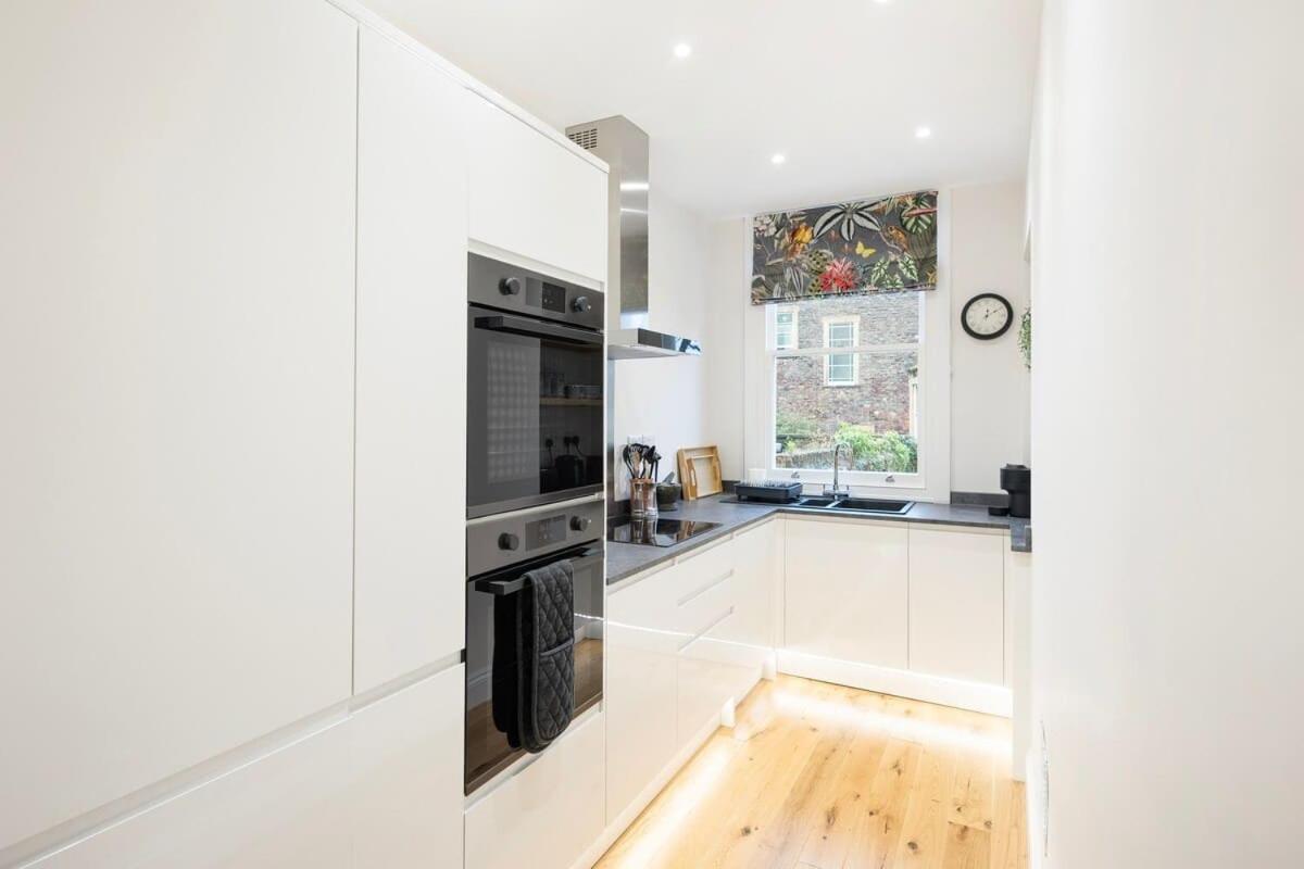 Spacious And Quiet Ground Floor Flat 브리스틀 외부 사진